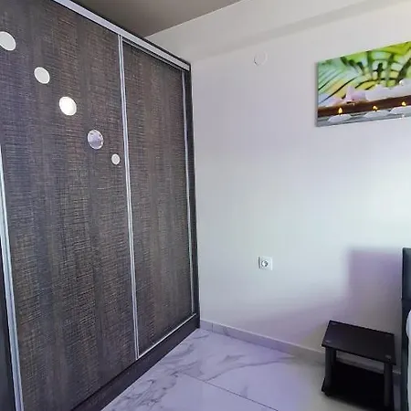 D&b 4 Apartment *