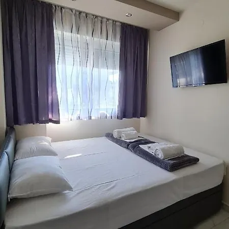 D&b 4 Paralía