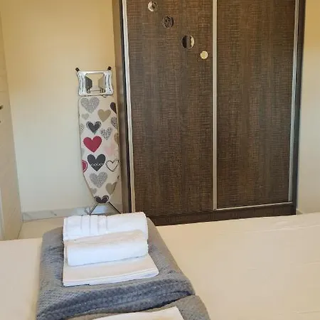 شقة D&b 4 Paralía